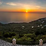 Lefkada Sunset 别墅 *
